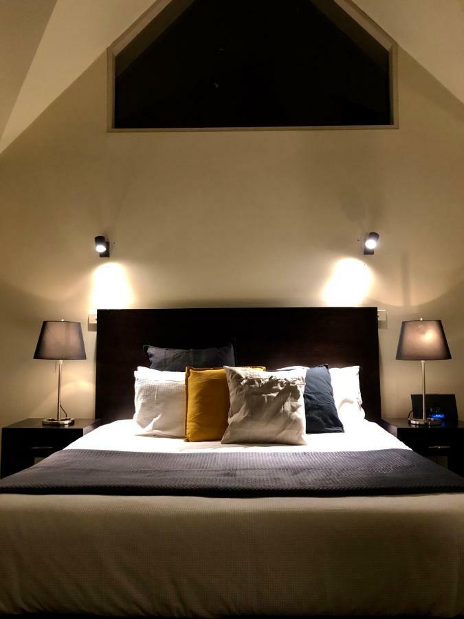 אולינדה Lochiel Luxury Accommodation מראה חיצוני תמונה